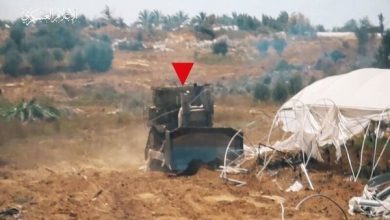 القسام تقنص سائق جرافة عسكرية صهيونية