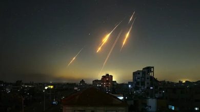 الصواريخ الإيرانية تعبر فوق قطاع غزة (أ ف ب)